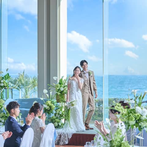 【少人数結婚式】海に面したパーティー会場で挙式&会食|~30名