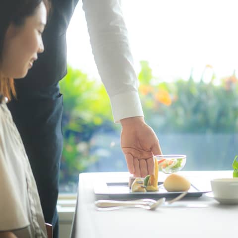 湘南・鎌倉の絶景を 一望できるウエディング|鎌倉プリンスホテル