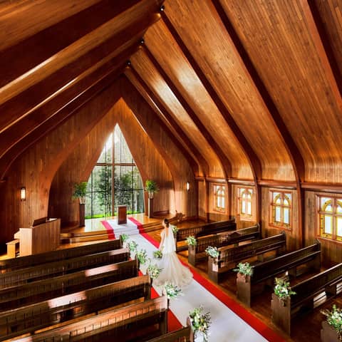 【挙式のみ】通常価格から半額◆2名~OK!専任牧師が贈る感動挙式