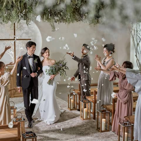 【夏婚|2026年7月・8月】全天候型の貸切空間で叶える夏婚プラン