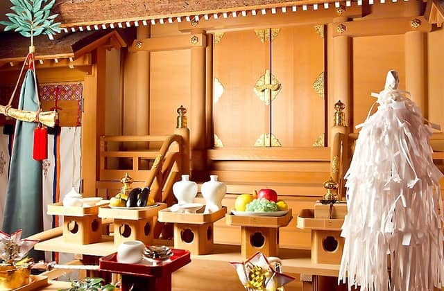 【公式】ルリアン大阪(ベルクラシック空港)|関西唯一のドライフラワーが広がる結婚式場|北摂・大阪空港