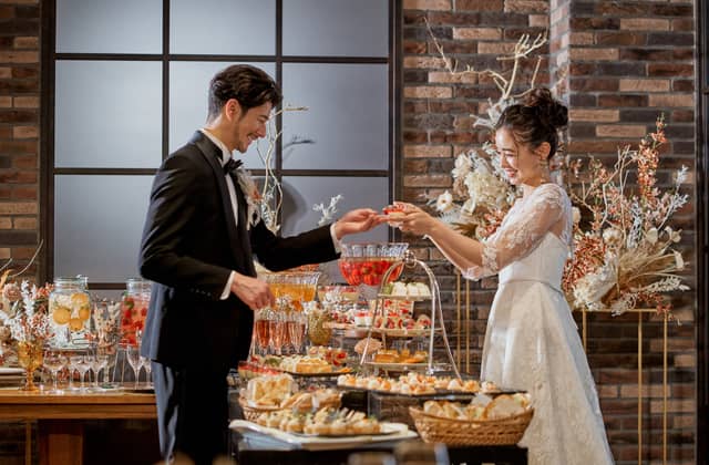 【公式】ルリアン大阪(ベルクラシック空港)|関西唯一のドライフラワーが広がる結婚式場|北摂・大阪空港