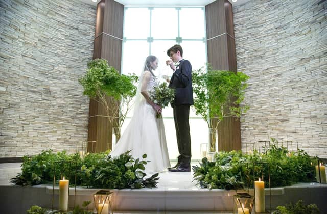 【公式】ルリアン大阪(ベルクラシック空港)|関西唯一のドライフラワーが広がる結婚式場|北摂・大阪空港