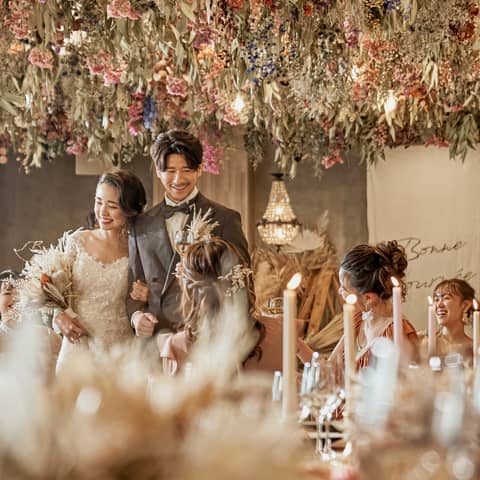 【公式】ルリアン大阪(ベルクラシック空港)|関西唯一のドライフラワーが広がる結婚式場|北摂・大阪空港