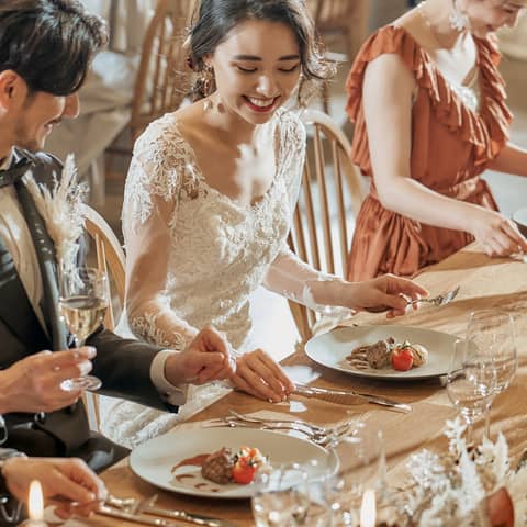 【公式】ルリアン大阪(ベルクラシック空港)|関西唯一のドライフラワーが広がる結婚式場|北摂・大阪空港