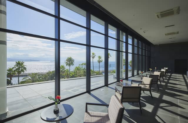 W the style of wedding