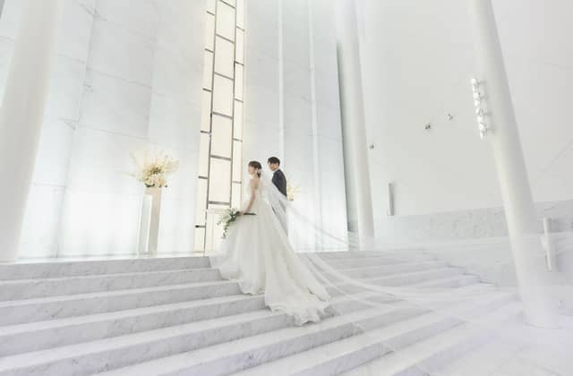 W the style of wedding