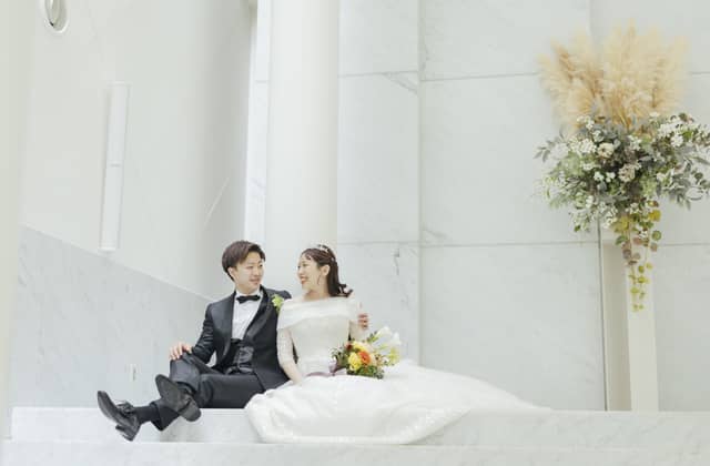 W the style of wedding