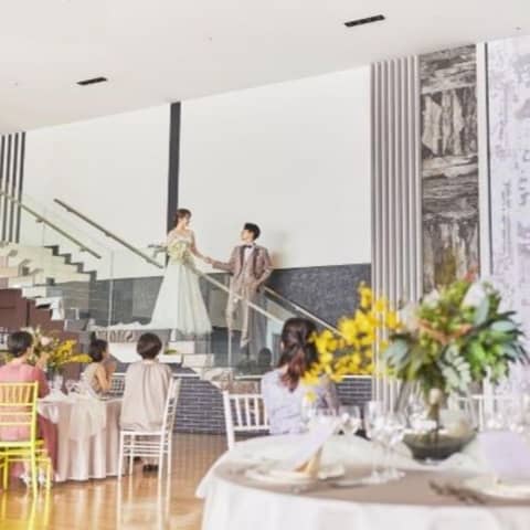 W the style of wedding