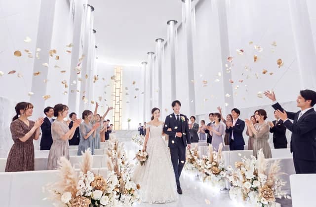 W the style of wedding