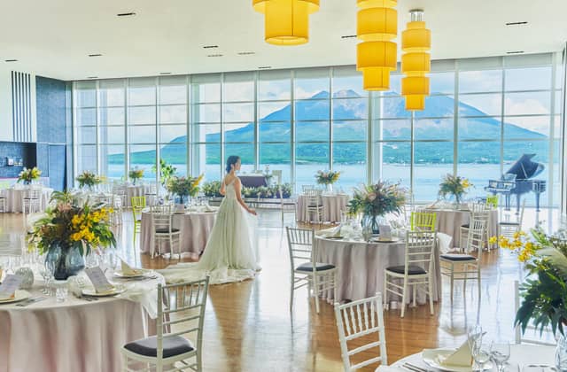 W the style of wedding