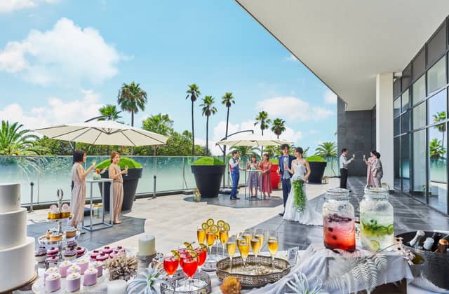 W the style of wedding