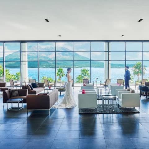 W the style of wedding