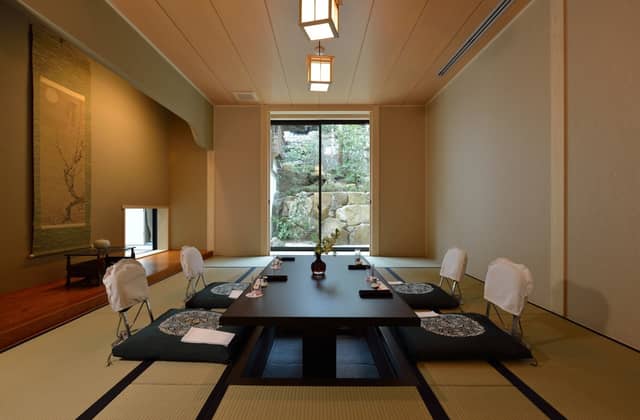 鶴羽根神社 二葉