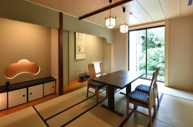 鶴羽根神社 二葉