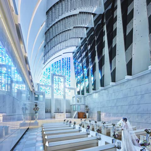 <大聖堂挙式のみ>60万5000円 ドレス金額上限なしの特別ご優待!