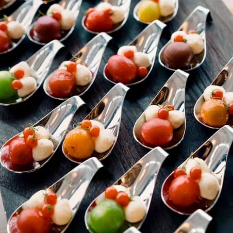 【会費1,5万円で1,5次会】持ち込み無料、豪華ビッフェで贅沢貸切空間