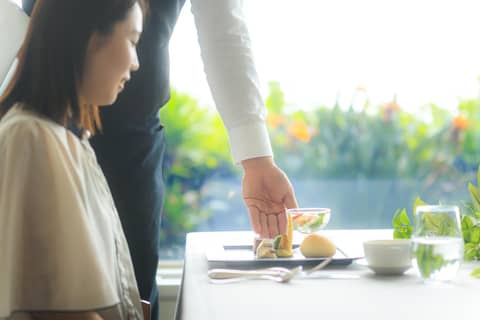 湘南・鎌倉の絶景を 一望できるウエディング｜鎌倉プリンスホテル