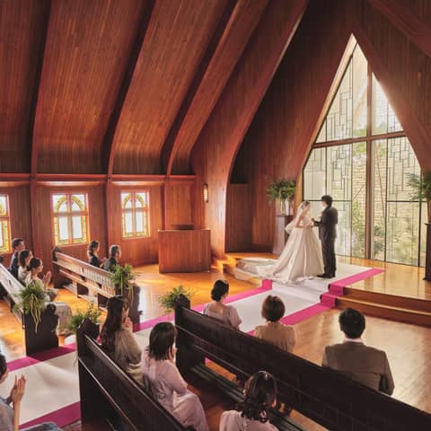 【挙式のみ】通常価格から半額◆2名～OK！専任牧師が贈る感動挙式