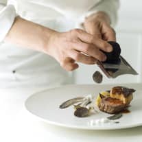 【来館特典】3万円相当『牛フィレ&オマール海老』フルコース無料試食♪