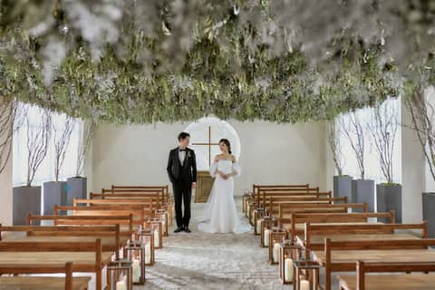 【公式】ル・リアン（le lien）｜関西唯一のドライフラワーが一面に広がる結婚式場｜北摂・大阪空港