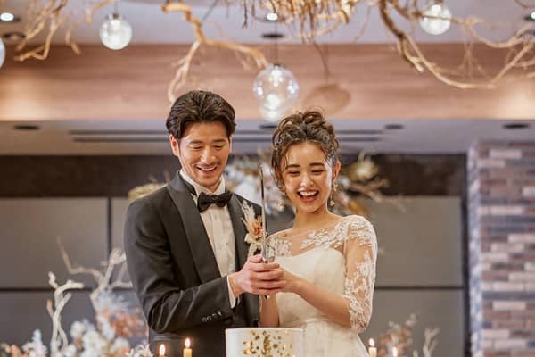 【公式】ルリアン大阪(ベルクラシック空港)|関西唯一のドライフラワーが広がる結婚式場|北摂・大阪空港