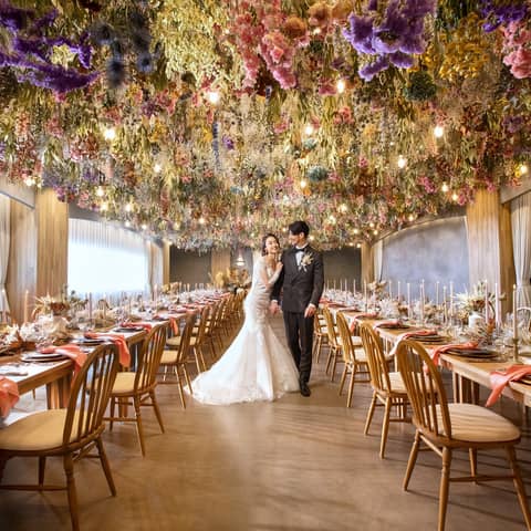【公式】ル・リアン（le lien）｜関西唯一のドライフラワーが一面に広がる結婚式場｜北摂・大阪空港
