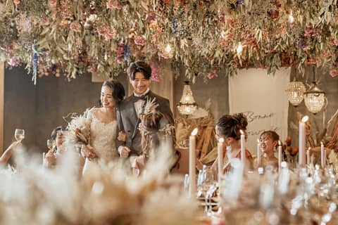 【公式】ル・リアン（le lien）｜関西唯一のドライフラワーが一面に広がる結婚式場｜北摂・大阪空港