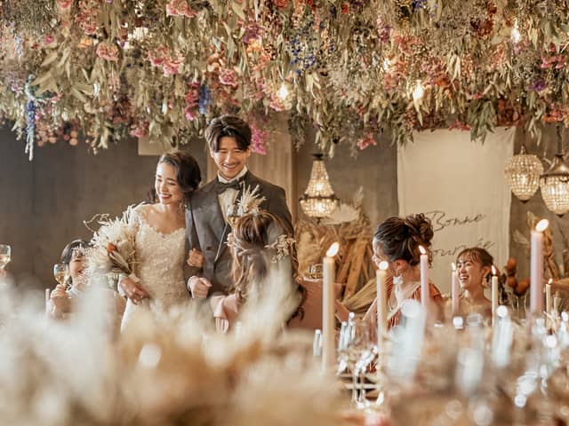 【公式】ルリアン大阪(ベルクラシック空港)|関西唯一のドライフラワーが広がる結婚式場|北摂・大阪空港