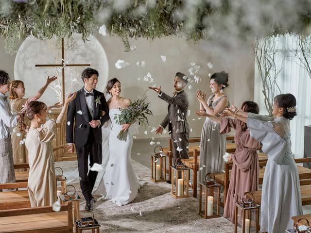 【公式】ルリアン大阪(ベルクラシック空港)|関西唯一のドライフラワーが広がる結婚式場|北摂・大阪空港