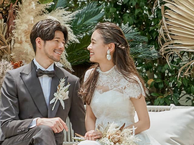 【公式】ルリアン大阪(ベルクラシック空港)|関西唯一のドライフラワーが広がる結婚式場|北摂・大阪空港