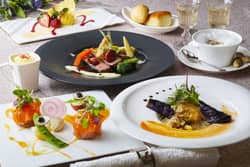 ラ・セーヌブランシュ 季節に応じた新鮮な食材を使用し、数多くのメニューを考案してまいりました！