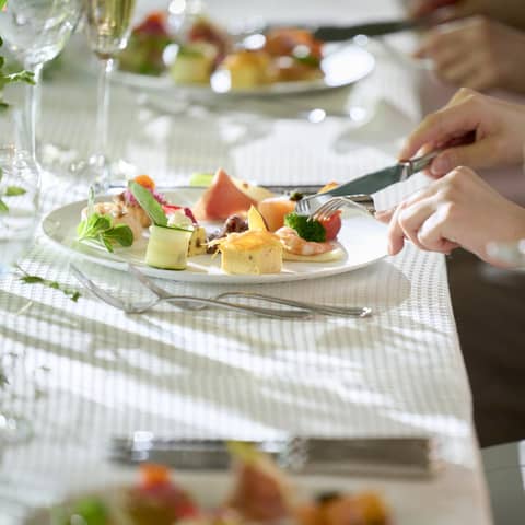 【顔合わせ・結納プラン】ご家族みんなで祝う晴れの日の会食会