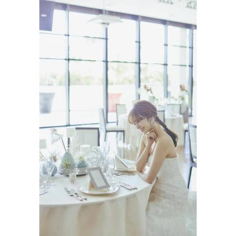 W the style of wedding