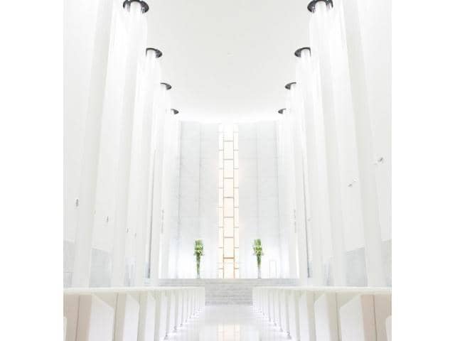 W the style of wedding