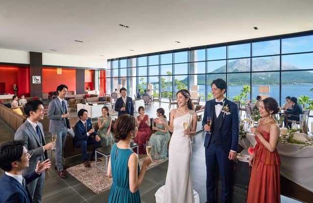 W the style of wedding