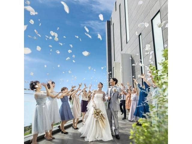 W the style of wedding