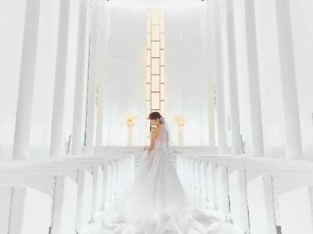 W the style of wedding