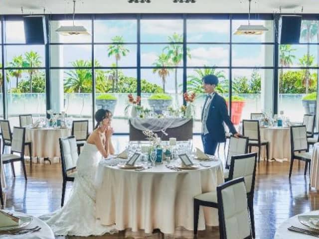 W the style of wedding