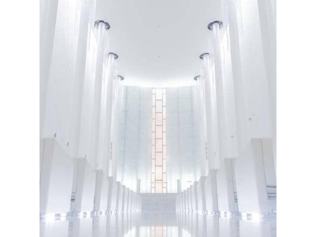 W the style of wedding