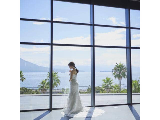 W the style of wedding