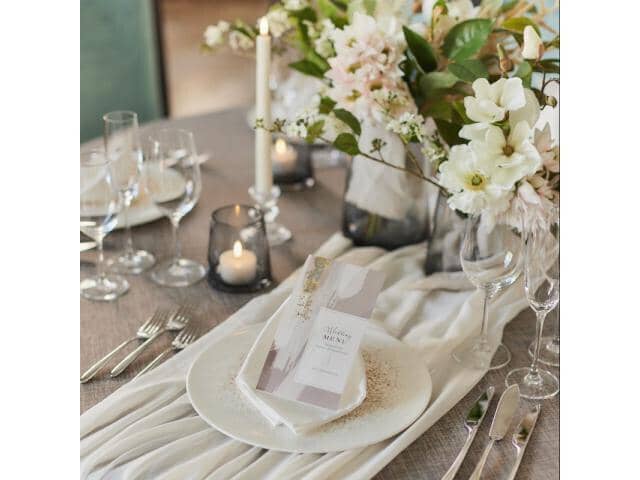 W the style of wedding