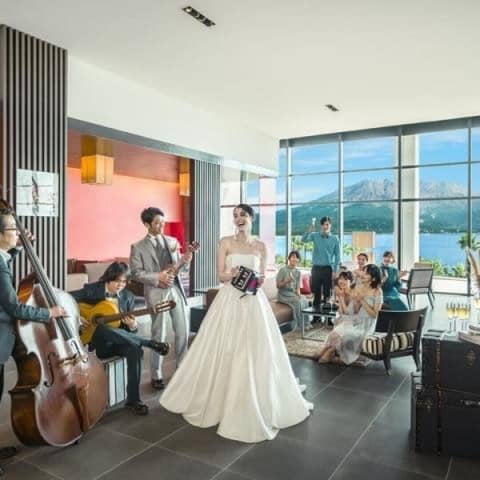 W the style of wedding