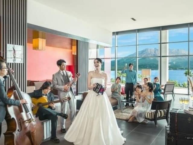 W the style of wedding