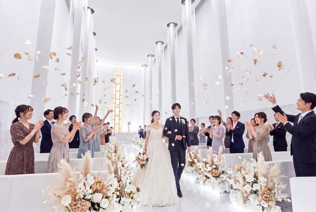 W the style of wedding