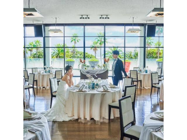 W the style of wedding