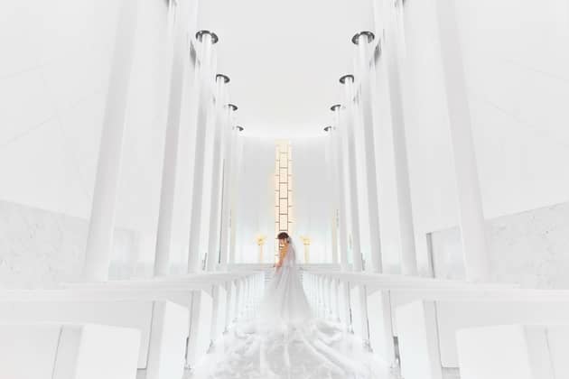 W the style of wedding