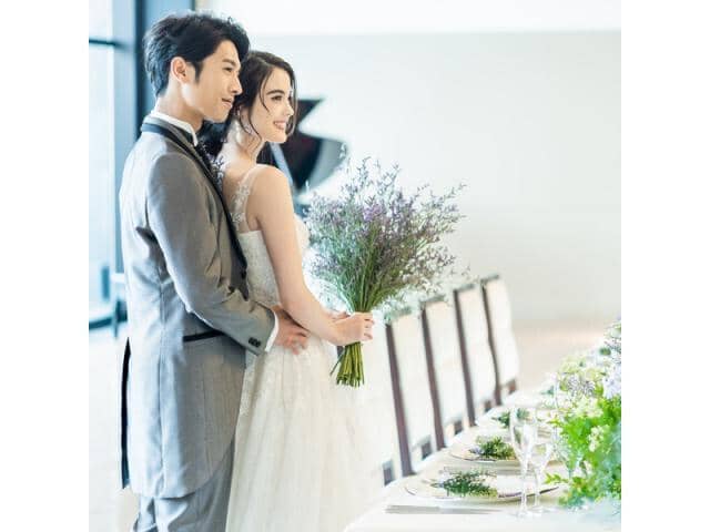 W the style of wedding