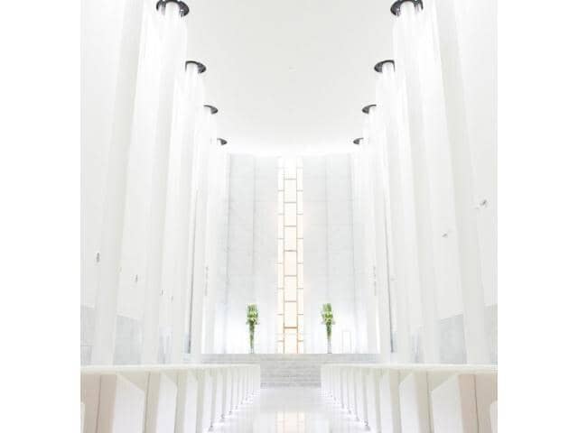 W the style of wedding