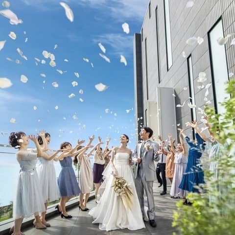 W the style of wedding